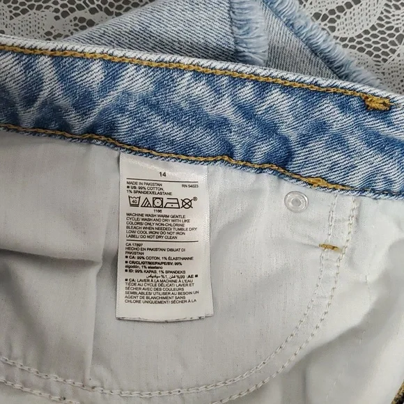 Old Navy Light Blue Shorts - Picture 6 of 6